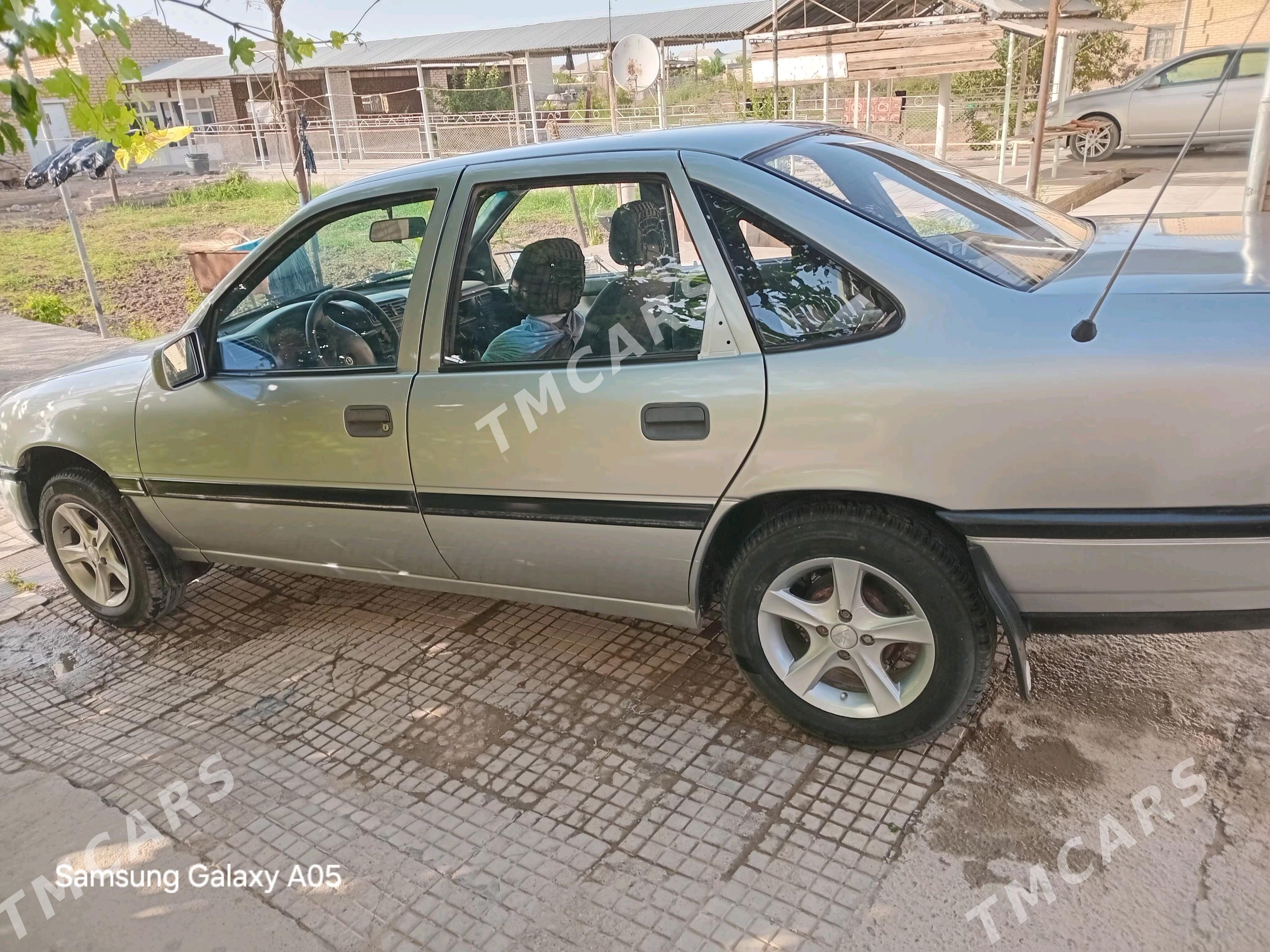 Opel Astra 1990 - 30 000 TMT - Mary - img 3