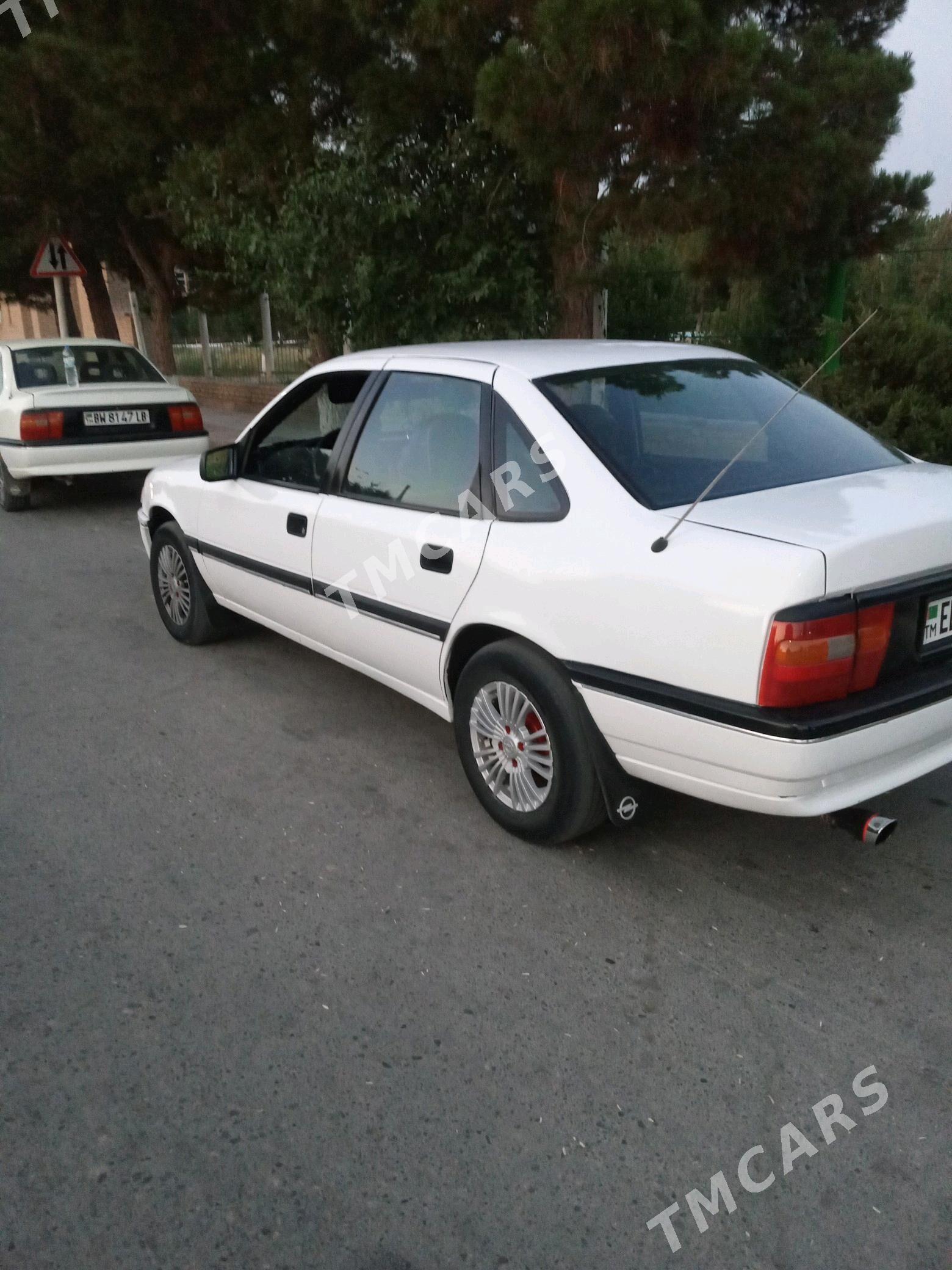 Opel Vectra 1990 - 40 000 TMT - Фарап - img 8