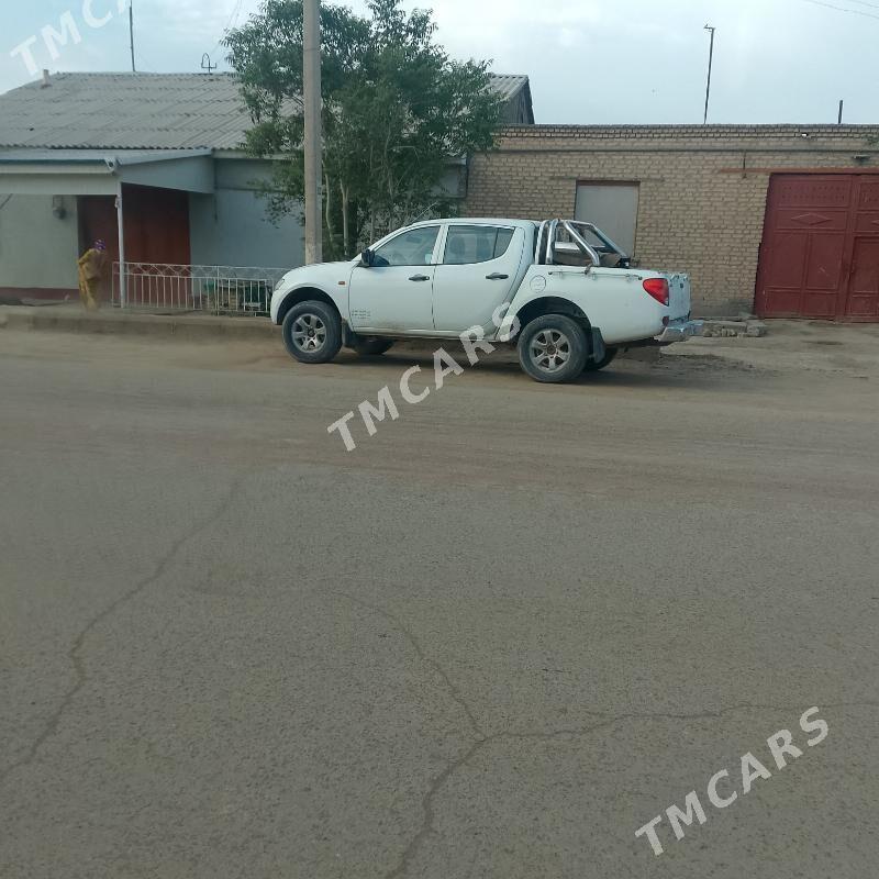 Mitsubishi L200 2007 - 90 000 TMT - Köneürgenç - img 2