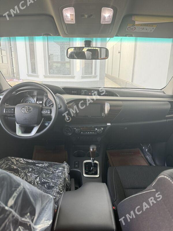 Toyota Hilux 2025 - 705 000 TMT - Гёкдже - img 3