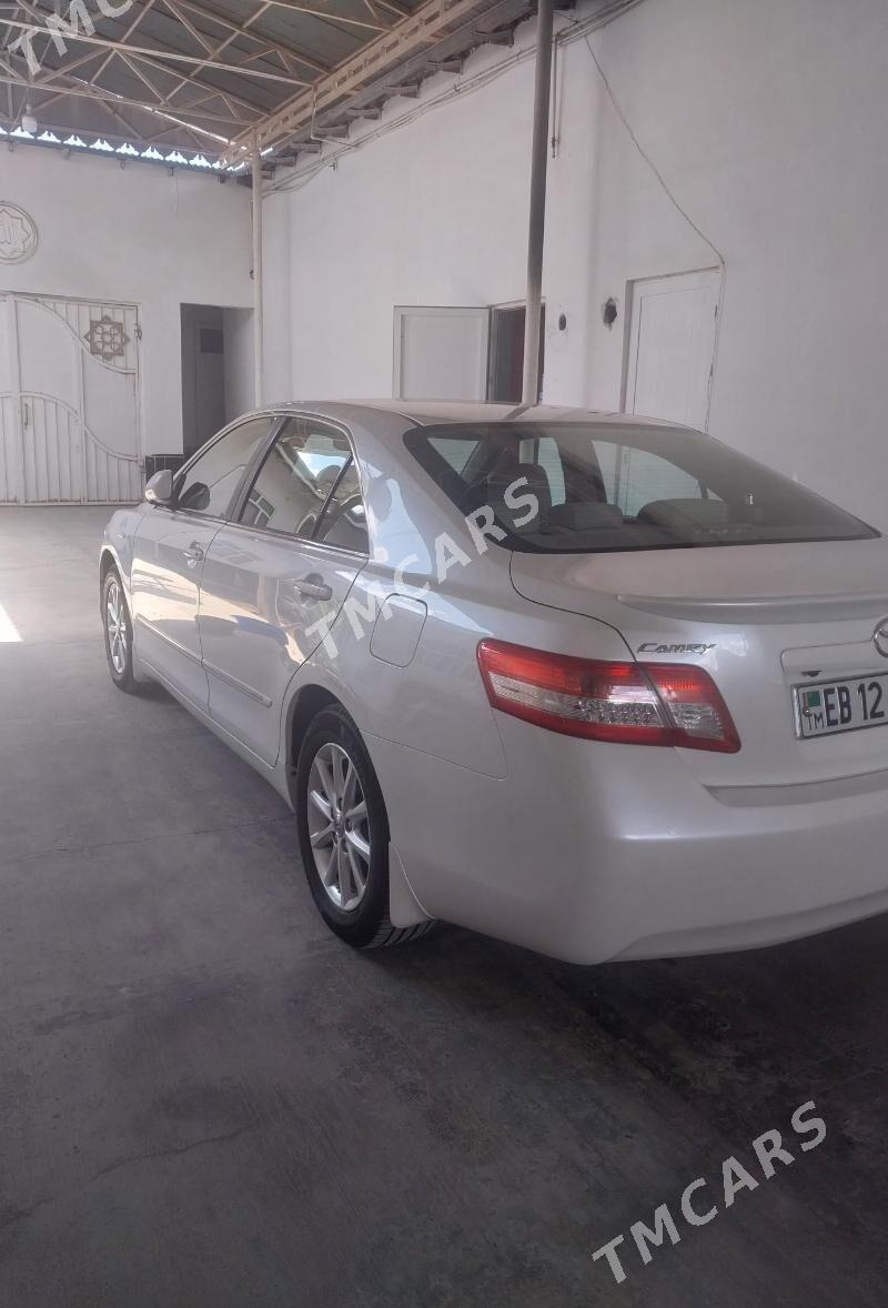 Toyota Camry 2010 - 200 000 TMT - Теджен - img 2