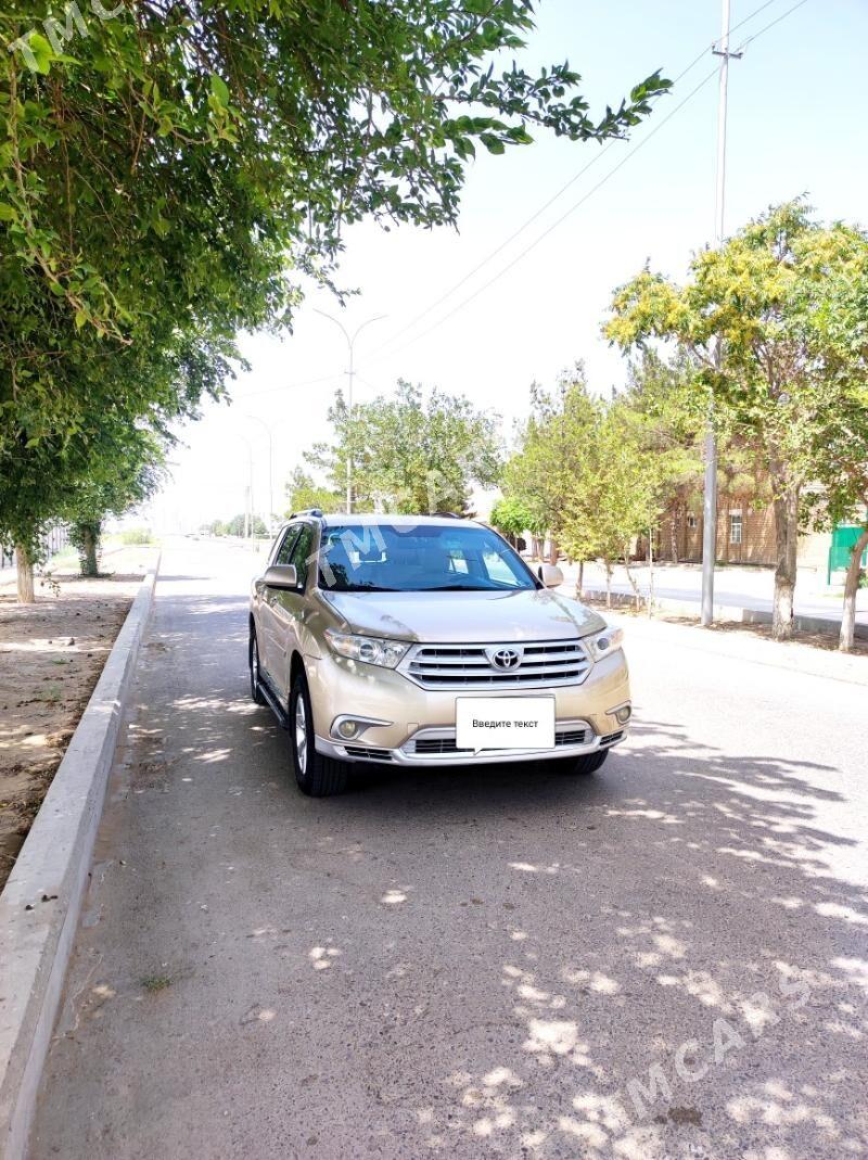 Toyota Highlander 2011 - 279 000 TMT - Sakarçäge - img 3