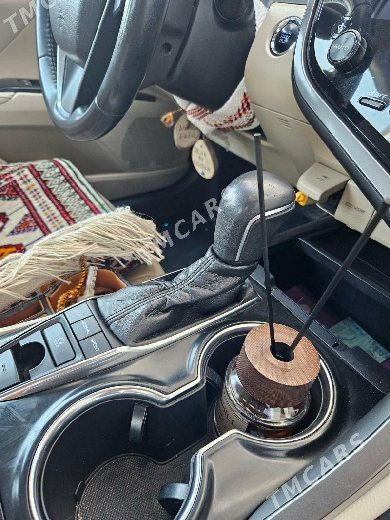 Toyota Camry 2019 - 325 000 TMT - Gökdepe - img 9