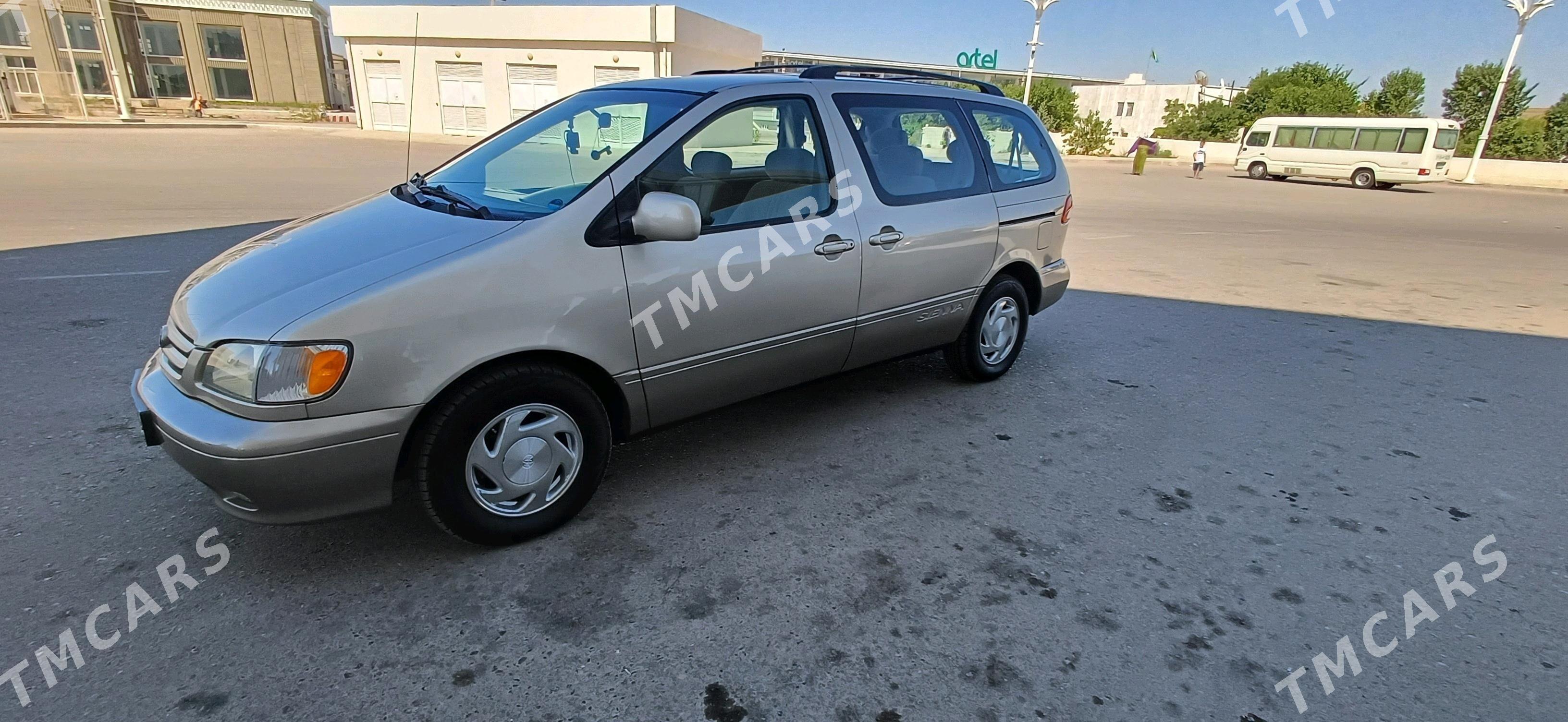 Toyota Sienna 2002 - 165 000 TMT - Daşoguz - img 9