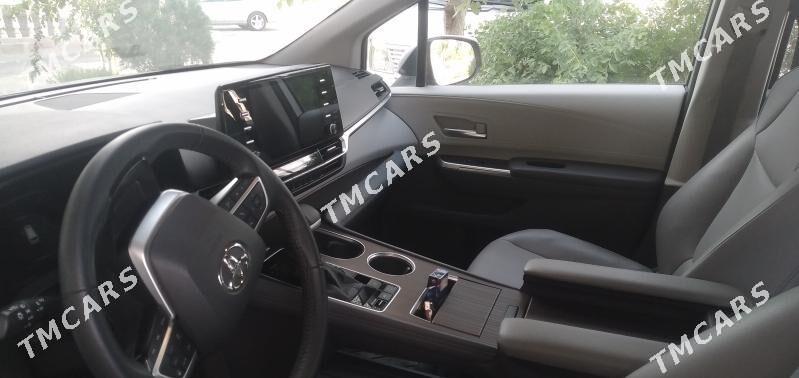 Toyota Sienna 2021 - 540 000 TMT - Теджен - img 3
