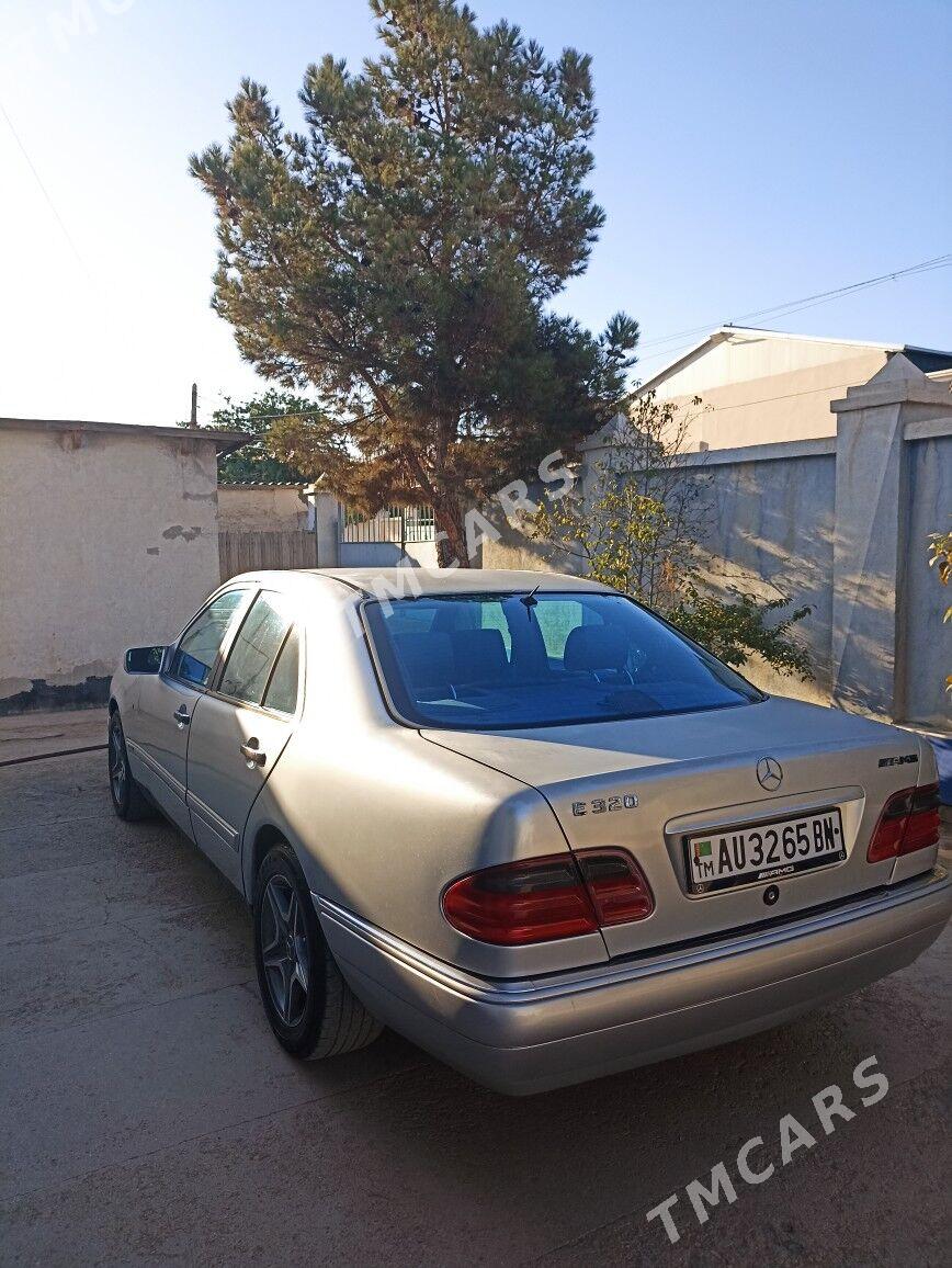 Mercedes-Benz E320 1999 - 52 000 TMT - Balkanabat - img 7