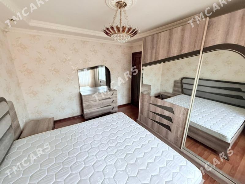 Квартира в центре - Балканабат - img 5