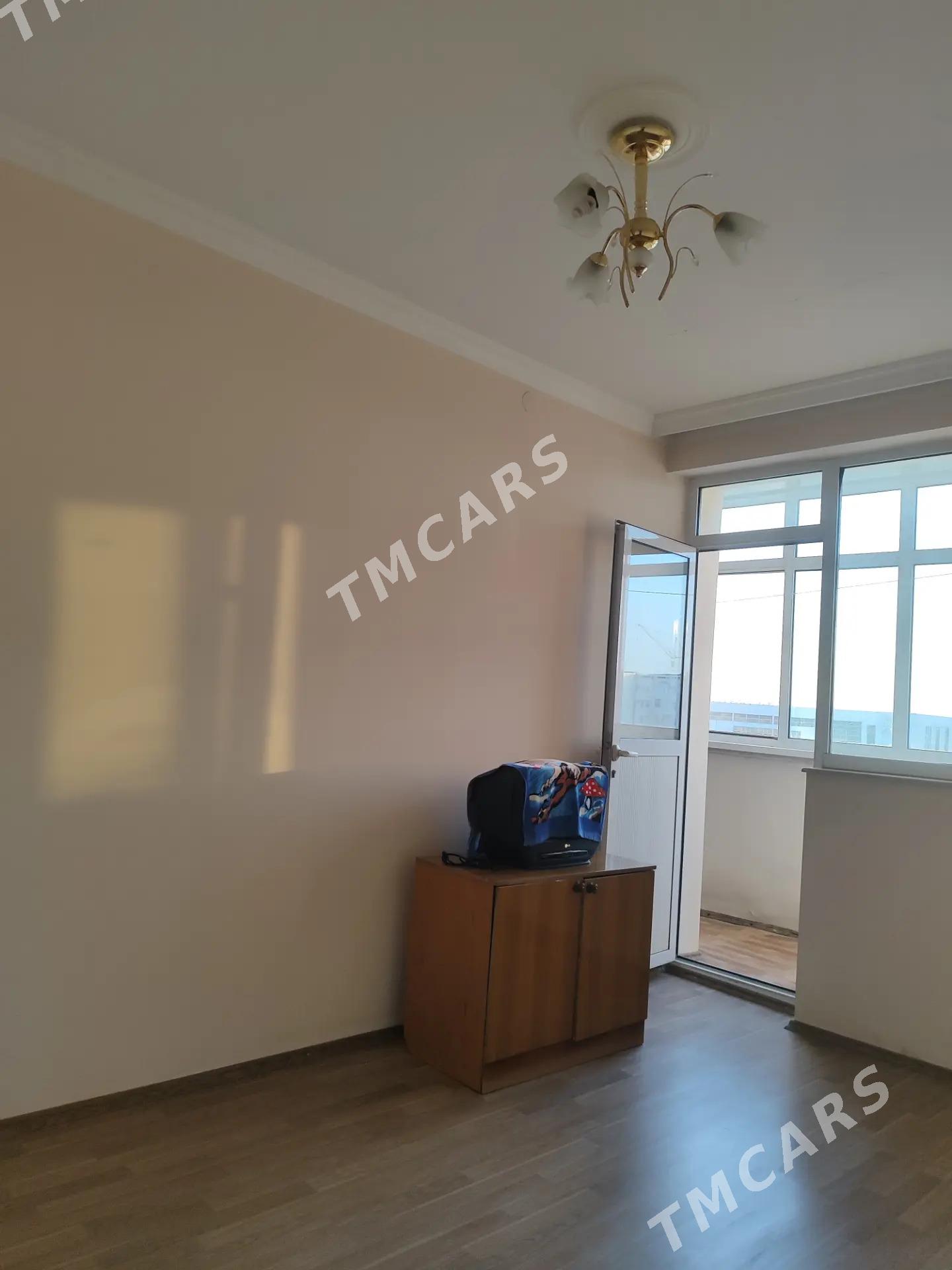 2 в 3 комнаты 74 м2 - 8 мкр - img 3