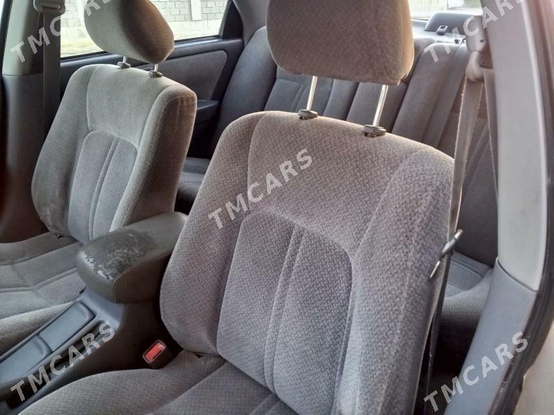 Toyota Camry 2000 - 108 000 TMT - Büzmeýin - img 6
