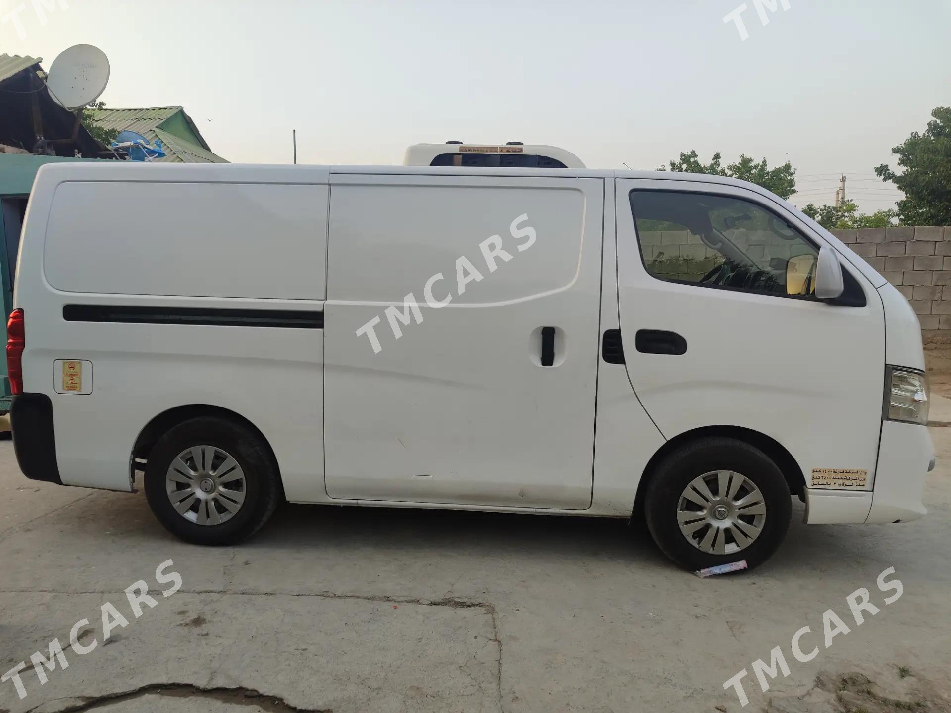 Nissan Urvan 2020 - 325 000 TMT - Ашхабад - img 4