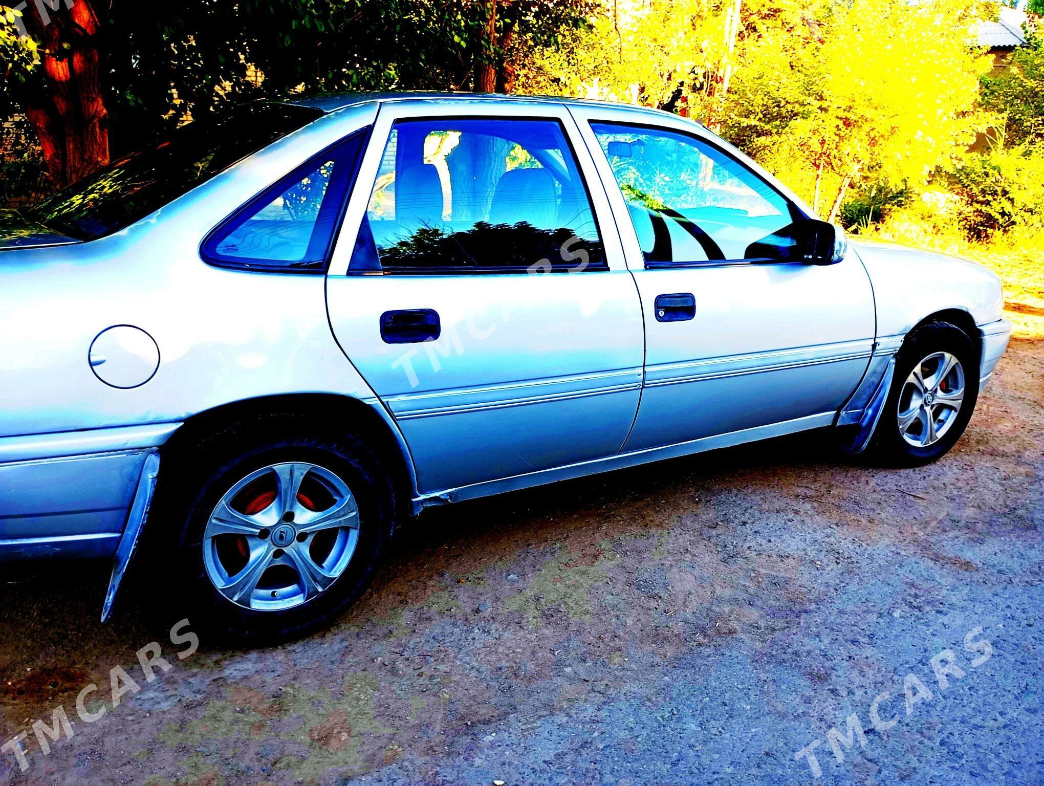 Opel Vectra 1991 - 30 000 TMT - Дарганата - img 4