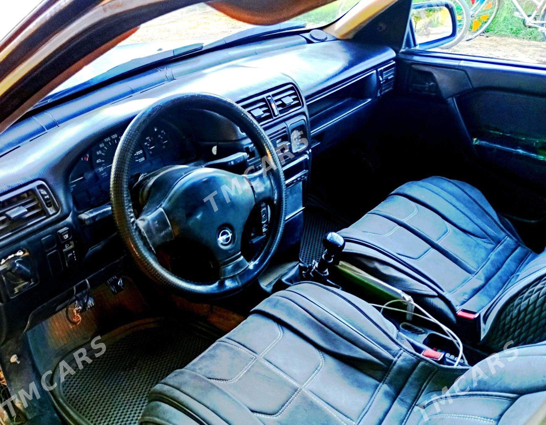 Opel Vectra 1991 - 30 000 TMT - Дарганата - img 3