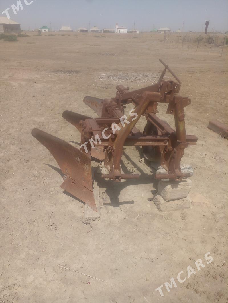 MTZ T-28 1987 - 32 000 TMT - Etrek - img 3