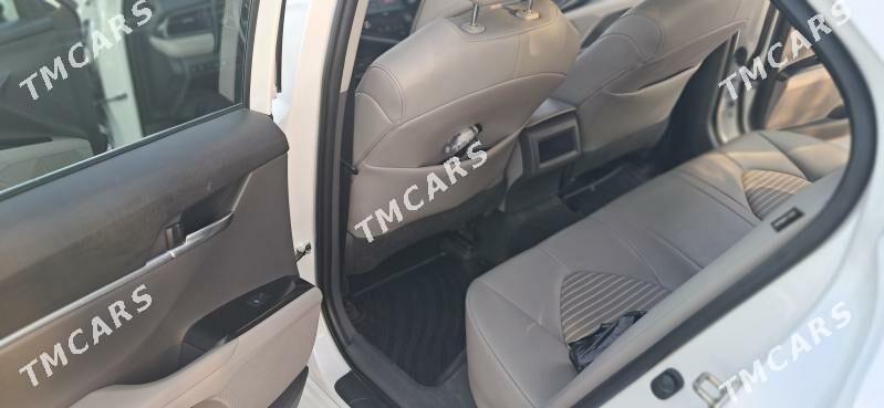 Toyota Camry 2020 - 320 000 TMT - Çärjew - img 3