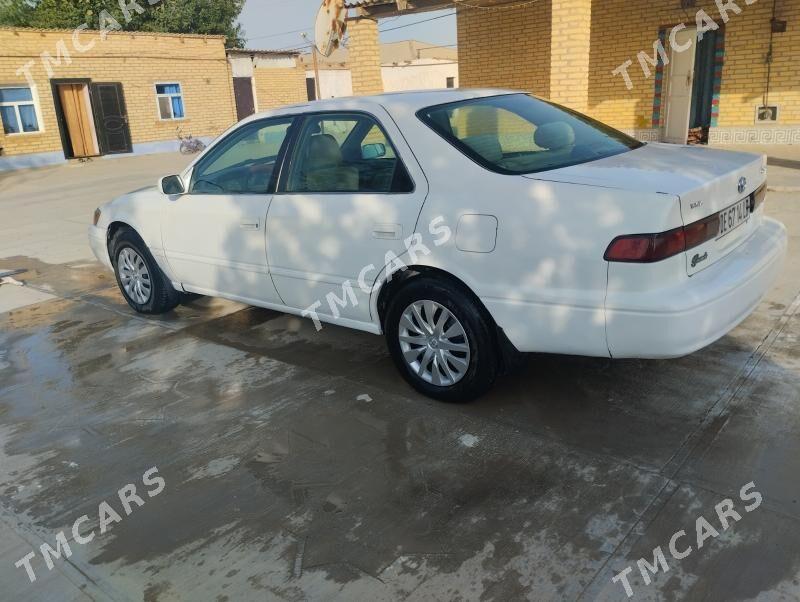 Toyota Camry 1999 - 97 000 TMT - Достлук - img 3