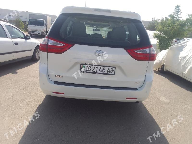 Toyota Sienna 2017 - 500 000 TMT - Мир 6 - img 3