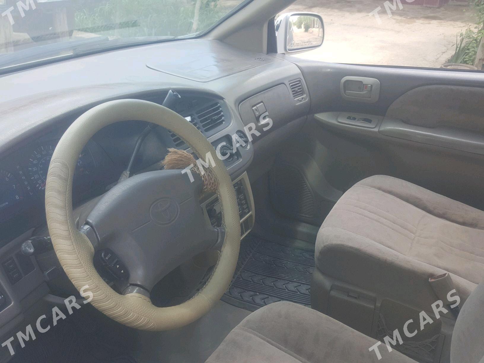 Toyota Sienna 2002 - 130 000 TMT - Шабатский этрап - img 3
