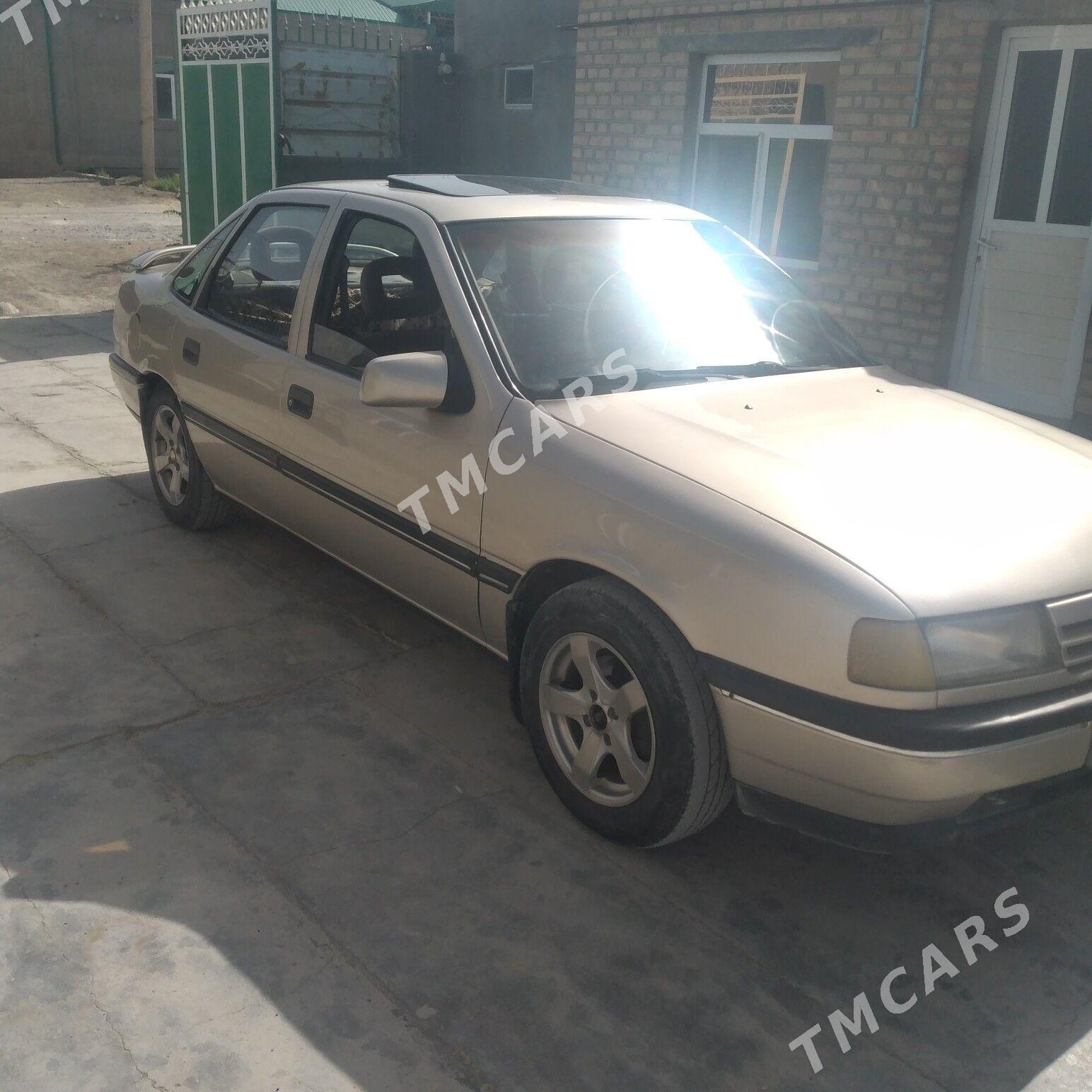 Opel Vectra 1991 - 29 000 TMT - Бахарден - img 4