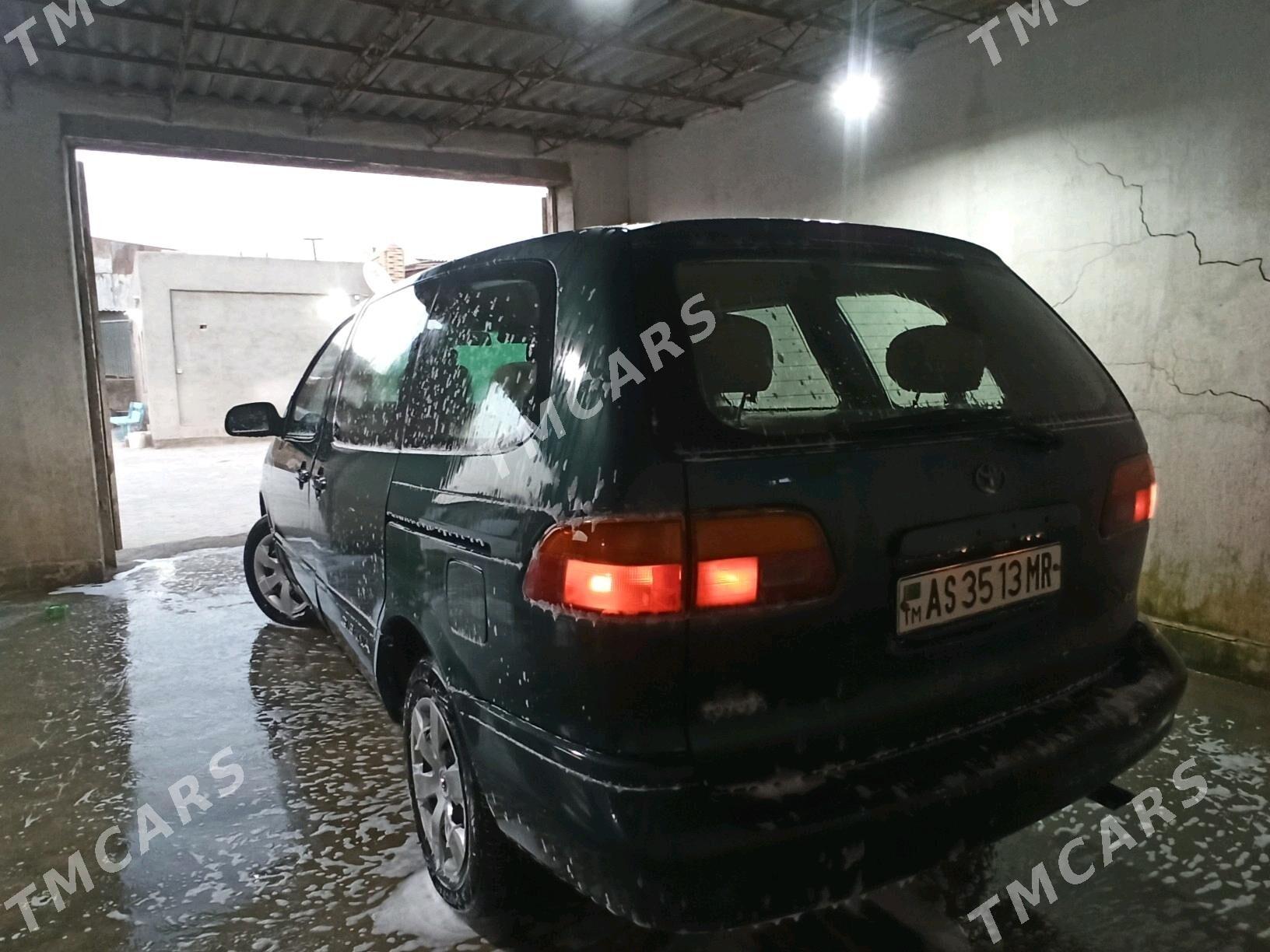 Toyota Sienna 1998 - 110 000 TMT - Мары - img 3