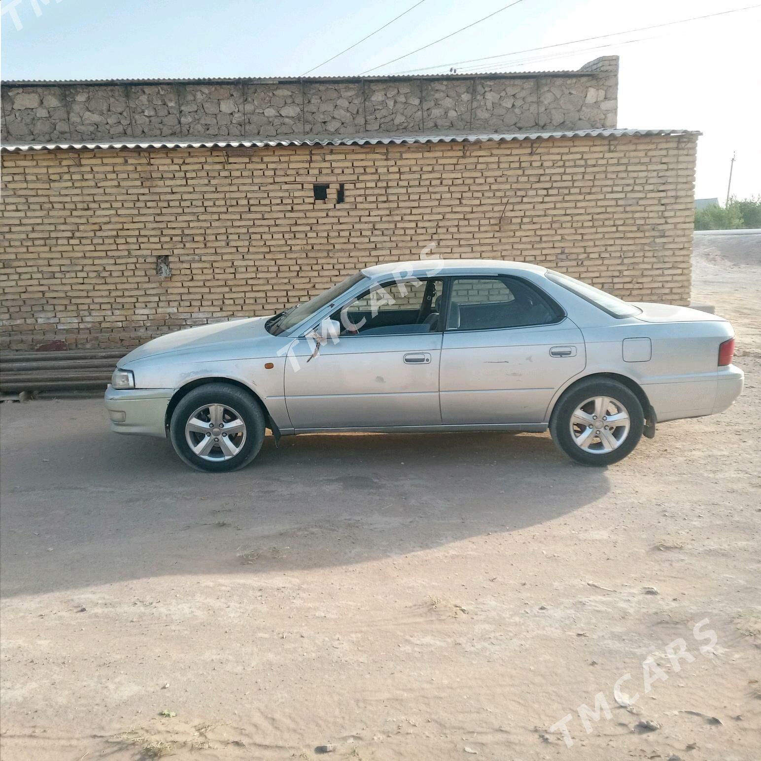 Toyota Vista 1995 - 55 000 TMT - Köýtendag - img 2