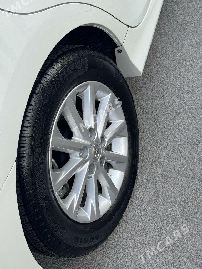 Toyota Camry 2012 - 300 000 TMT - Гаудан "В" - img 2