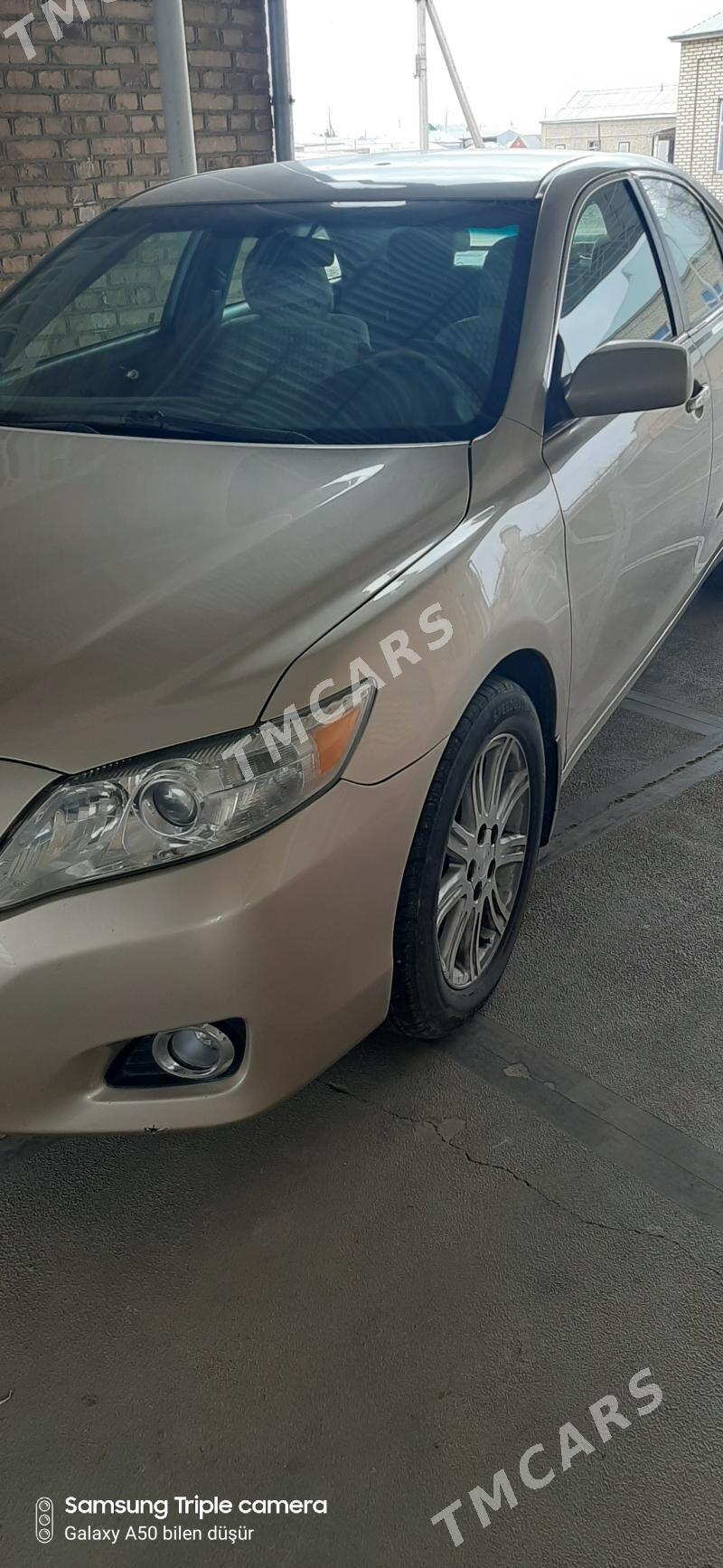 Toyota Camry 2011 - 175 000 TMT - Мары - img 2