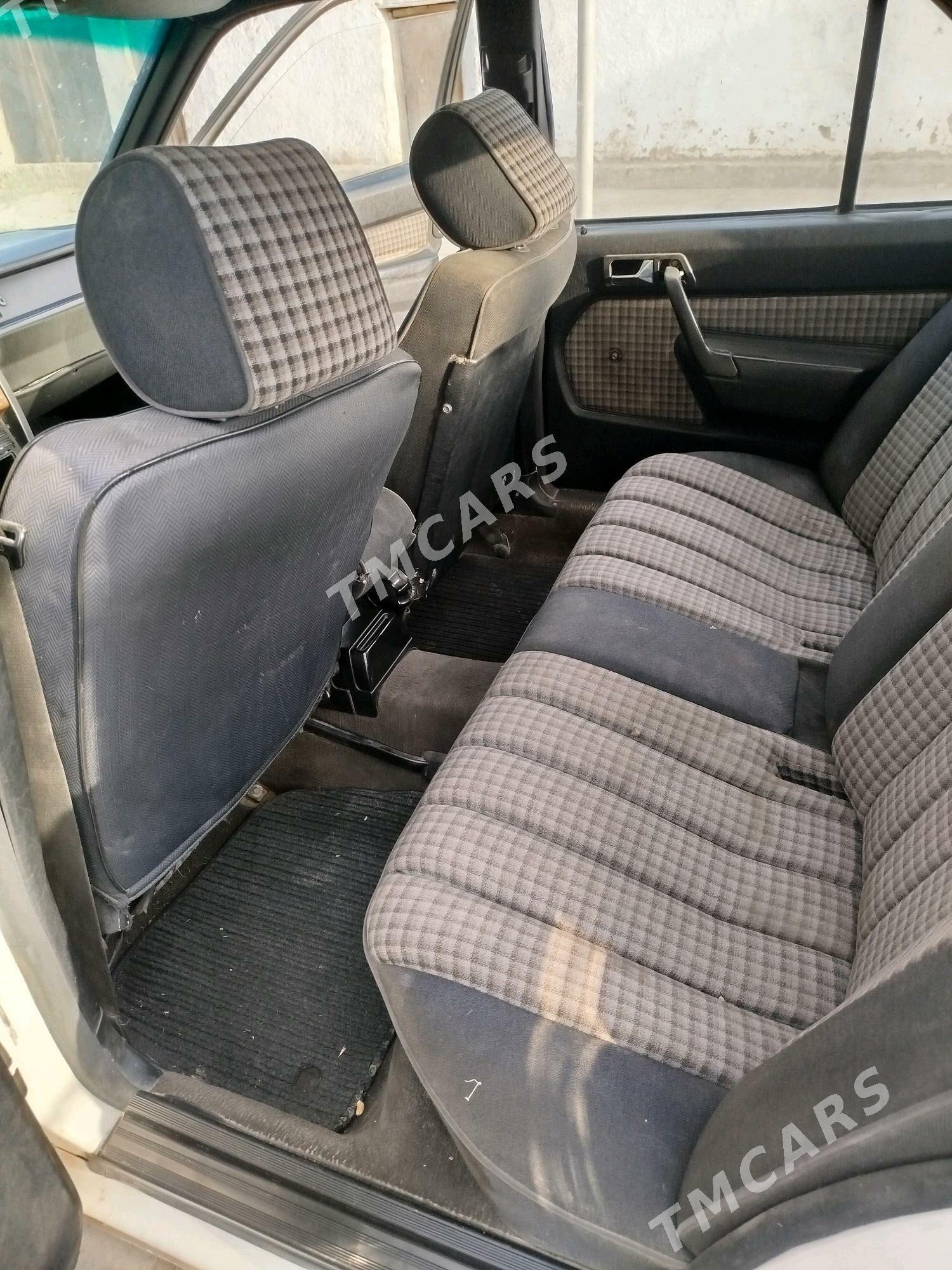Mercedes-Benz 190E 1992 - 23 000 TMT - Kaka - img 2