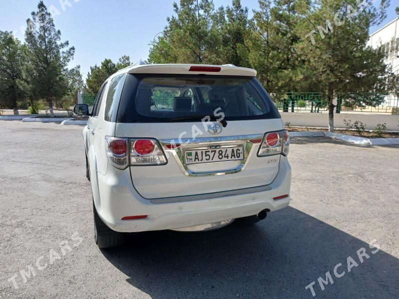 Toyota Fortuner 2014 - 320 000 TMT - Ашхабад - img 4