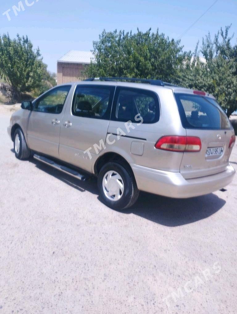 Toyota Sienna 2000 - 130 000 TMT - Халач - img 4