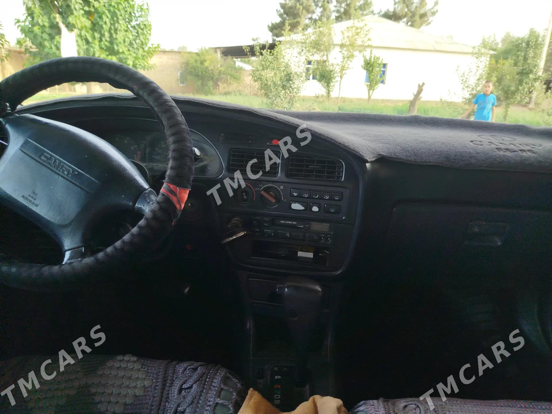 Toyota Camry 1993 - 62 000 TMT - Aşgabat - img 5