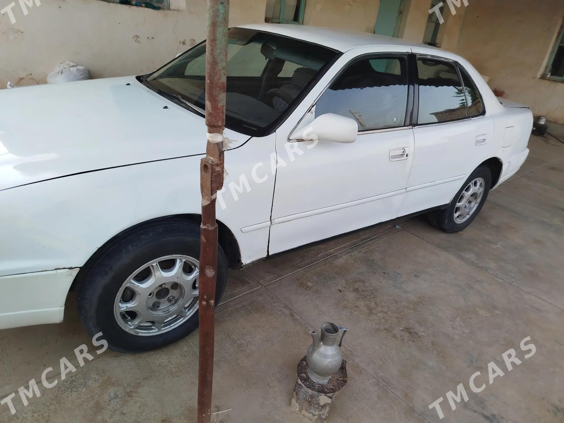 Toyota Camry 1993 - 62 000 TMT - Aşgabat - img 3