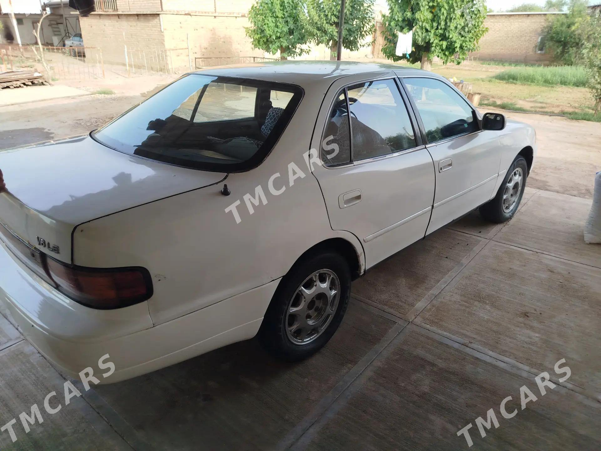 Toyota Camry 1993 - 62 000 TMT - Aşgabat - img 2