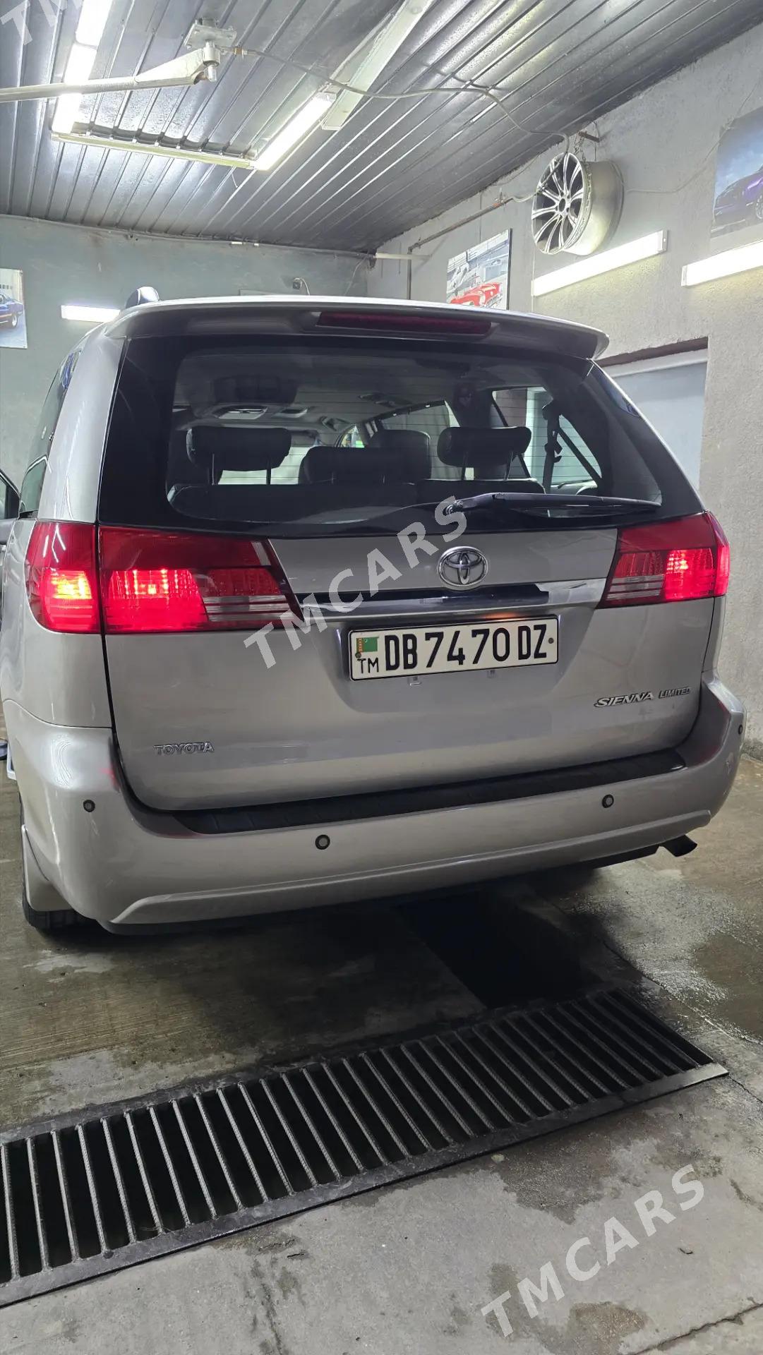 Toyota Sienna 2004 - 265 000 TMT - Дашогуз - img 3