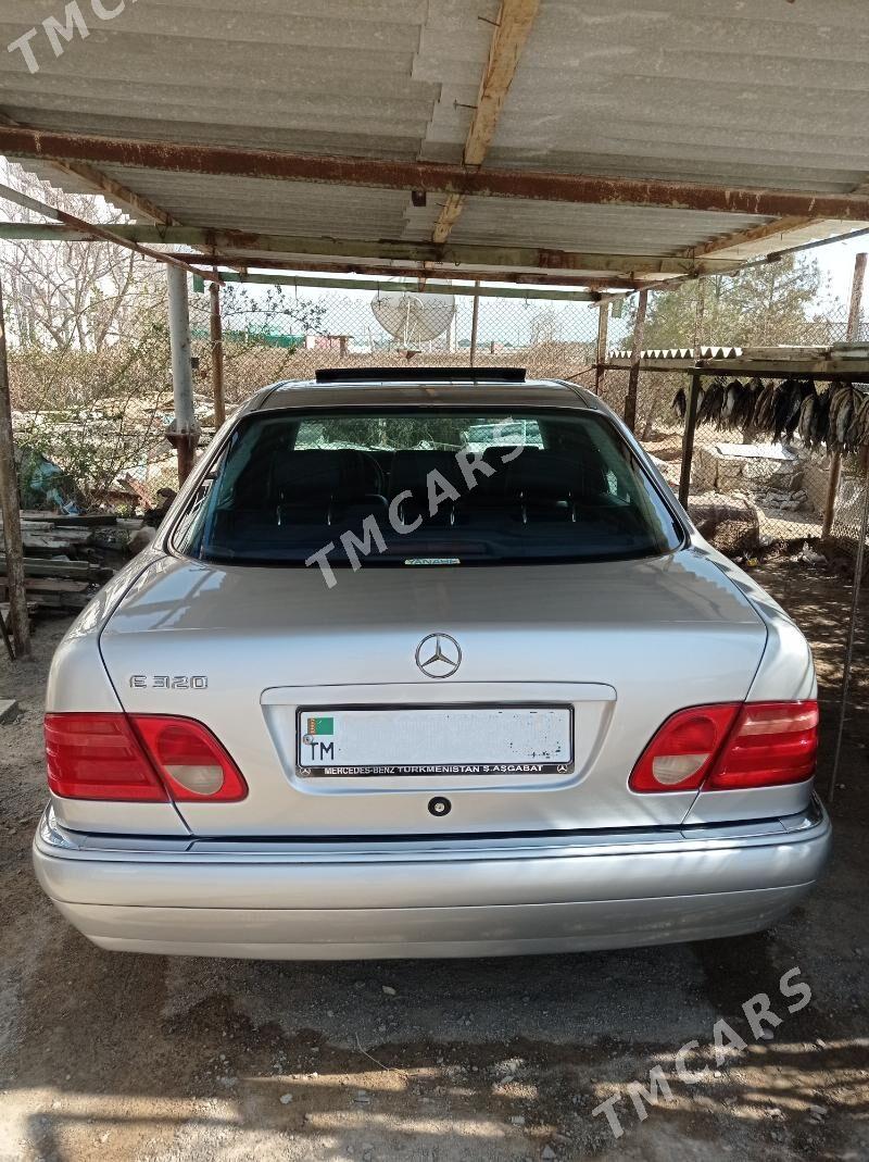 Mercedes-Benz E320 1999 - 130 008 TMT - Туркменбаши - img 3