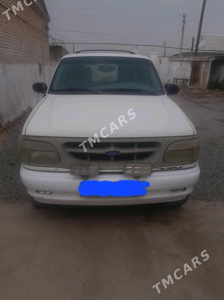 Ford Explorer 1996 - 32 000 TMT - Кака - img 3
