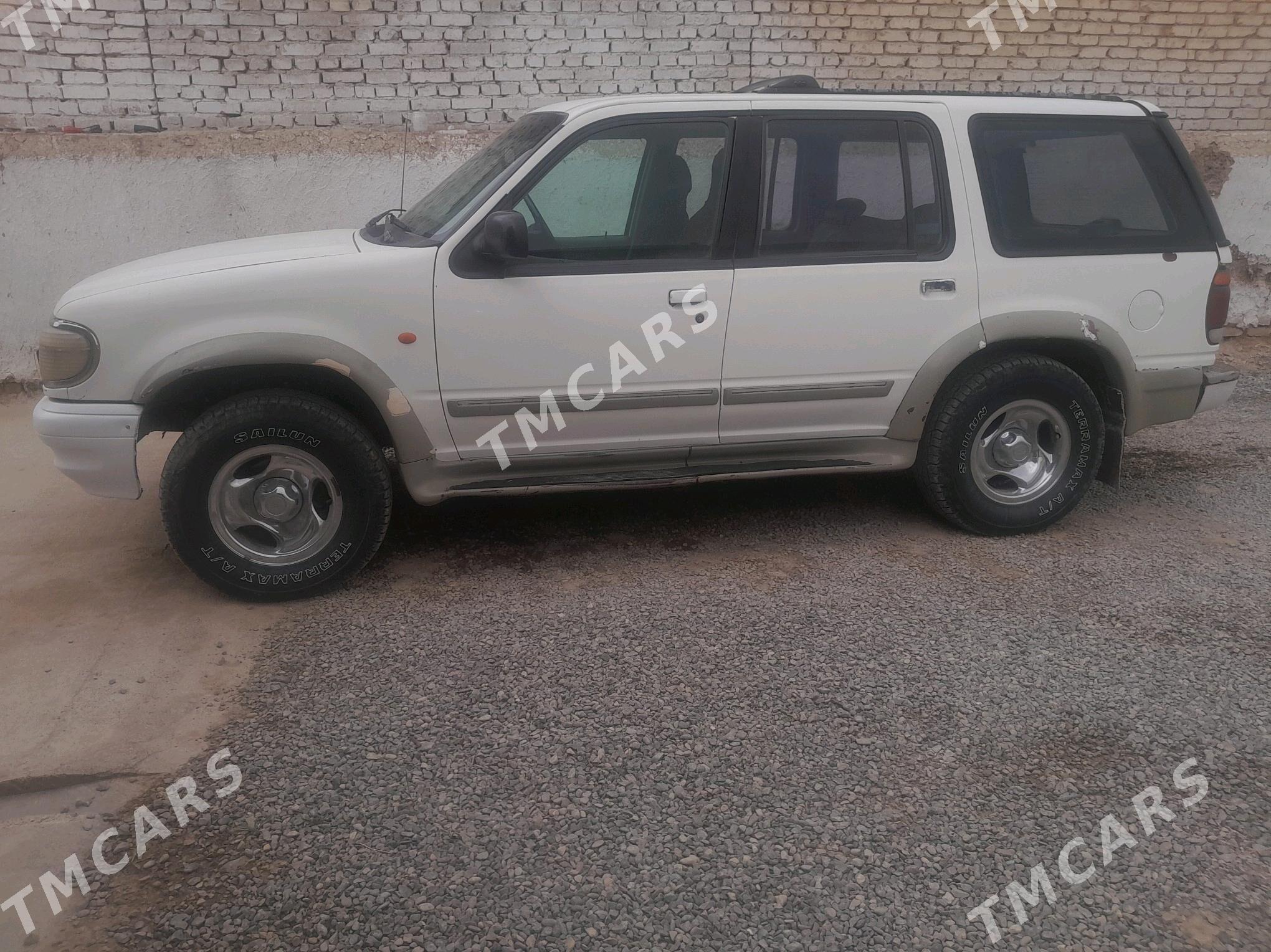 Ford Explorer 1996 - 32 000 TMT - Кака - img 2