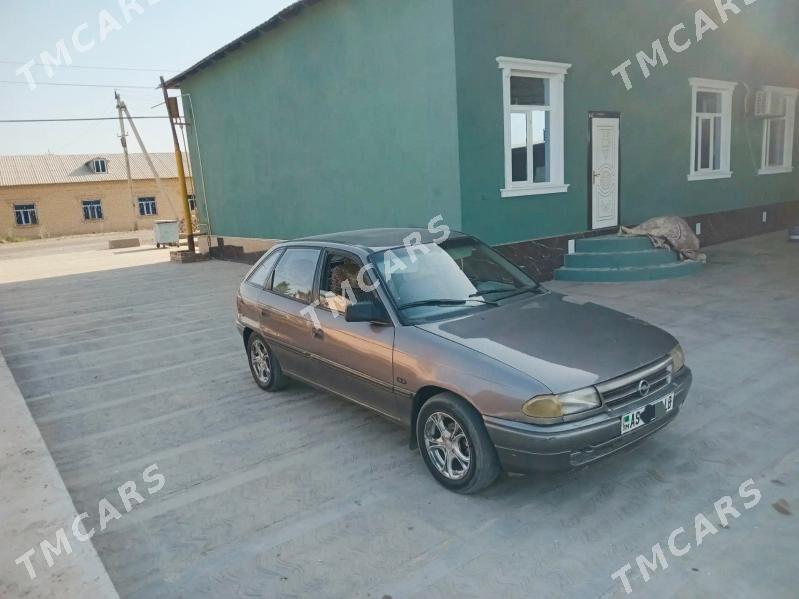 Opel Astra 1992 - 30 000 TMT - Дянев - img 2