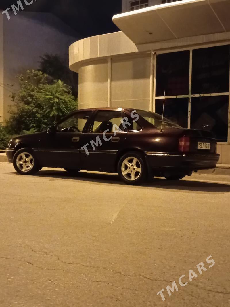 Opel Vectra 1991 - 40 000 TMT - Mary - img 3