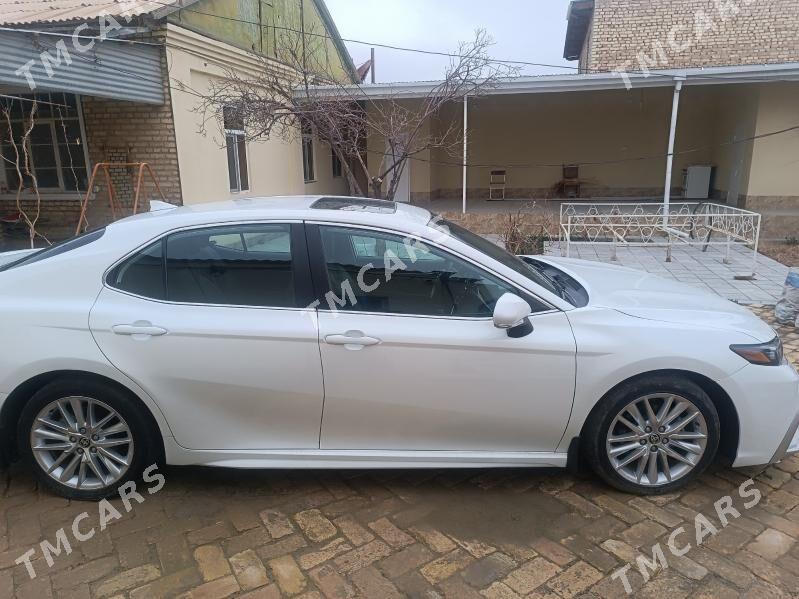 Toyota Camry 2021 - 340 000 TMT - Baýramaly - img 2