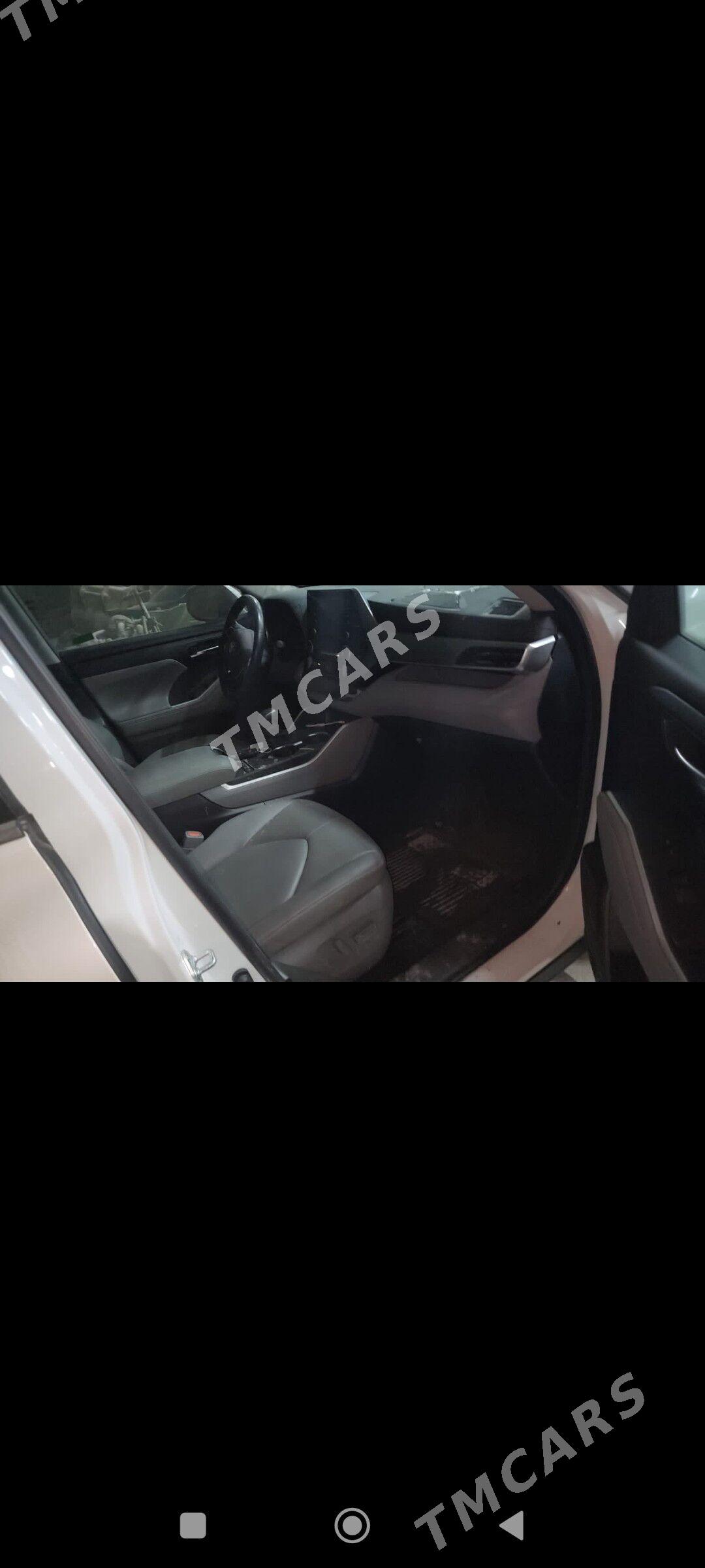 Toyota Highlander 2021 - 498 000 TMT - Мары - img 1