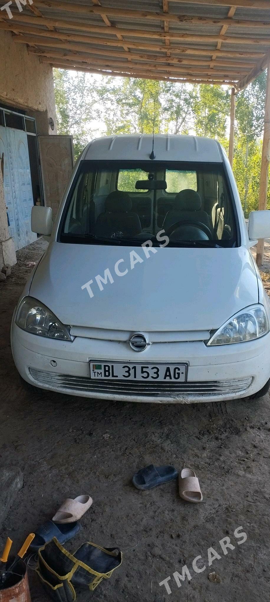 Opel Combo 2004 - 75 000 TMT - Губадаг - img 2