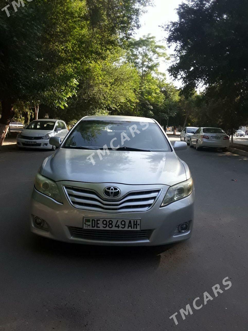 Toyota Camry 2010 - 175 000 TMT - Гёкдепе - img 2