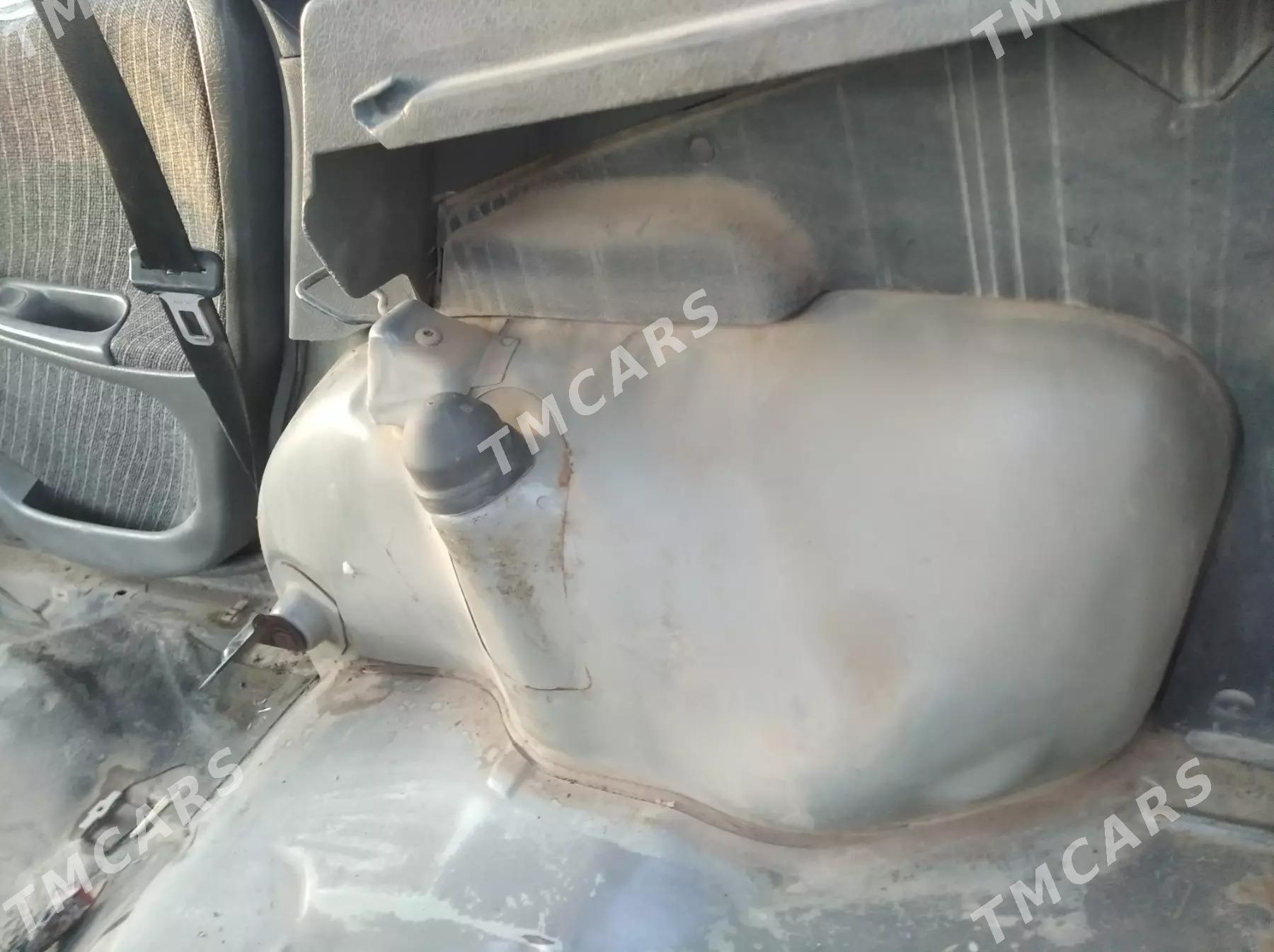 Opel Astra 1993 - 32 000 TMT - Şabat etr. - img 2