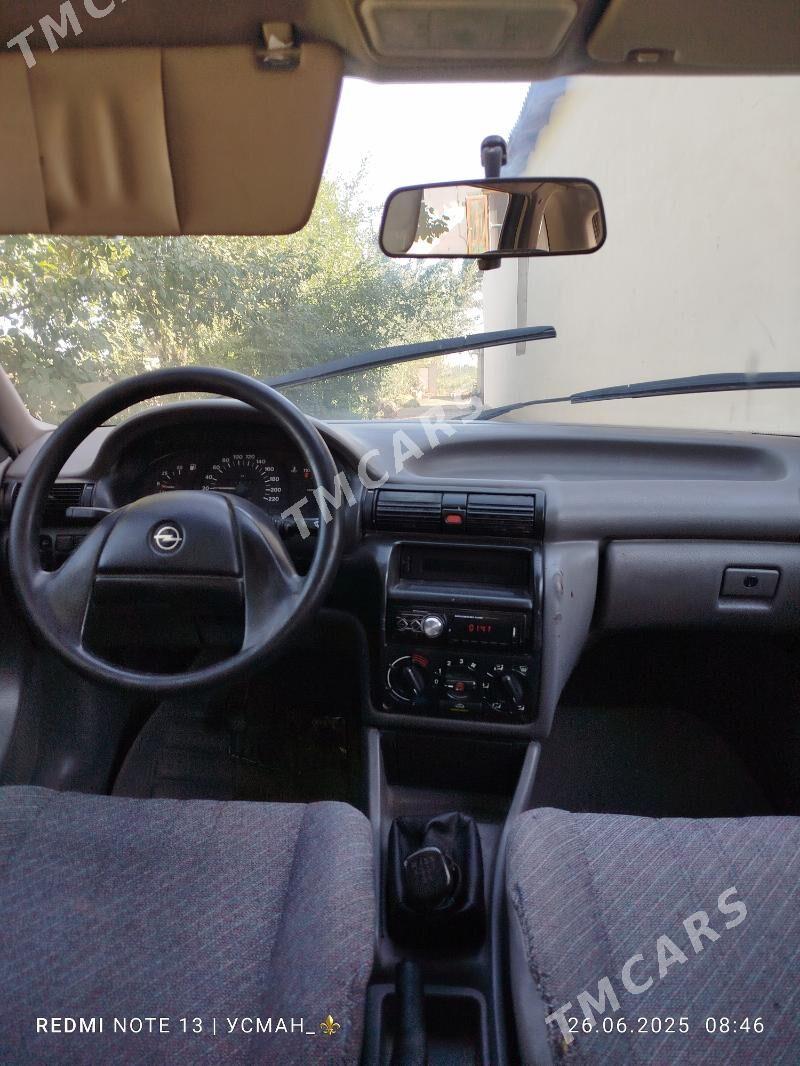 Opel Astra 1993 - 32 000 TMT - Şabat etr. - img 3