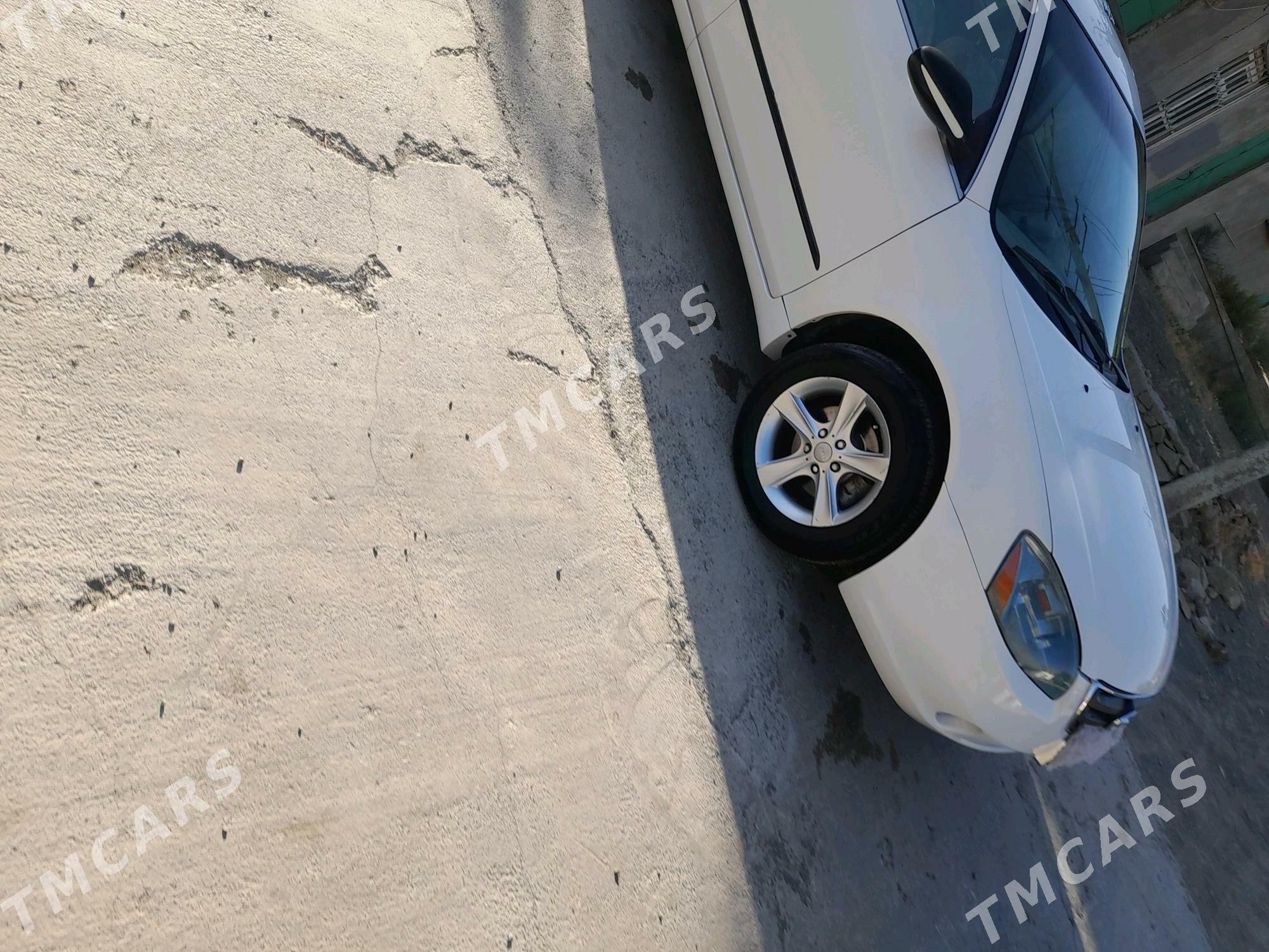 Nissan Altima 2002 - 40 000 TMT - Бахарден - img 5