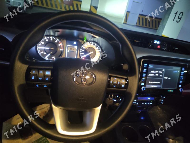 Toyota Hilux 2025 - 705 000 TMT - Aşgabat - img 4