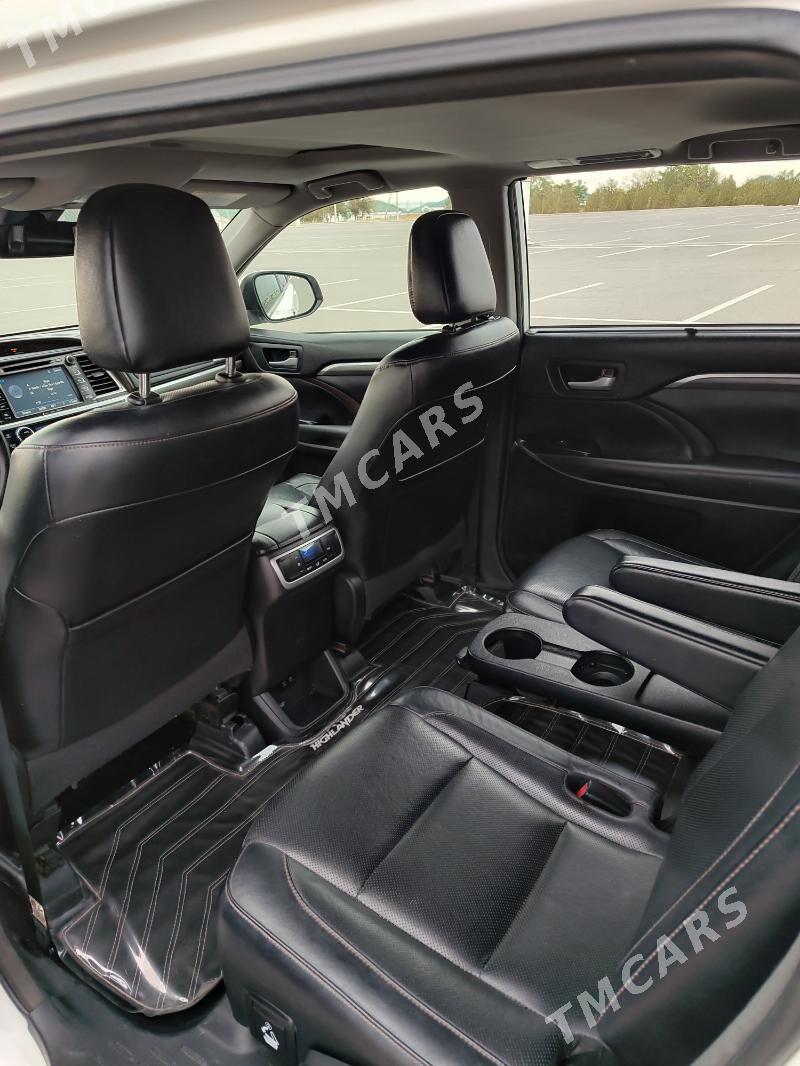 Toyota Highlander 2018 - 479 000 TMT - Анев - img 9