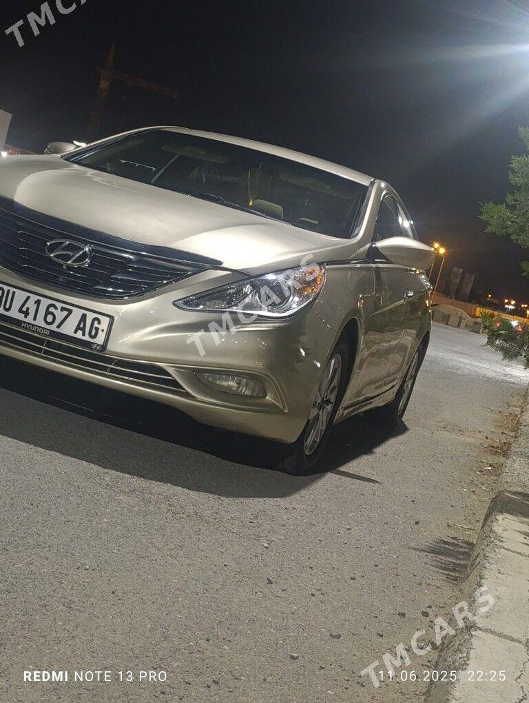 Hyundai Sonata 2011 - 150 000 TMT - 11 мкр - img 3