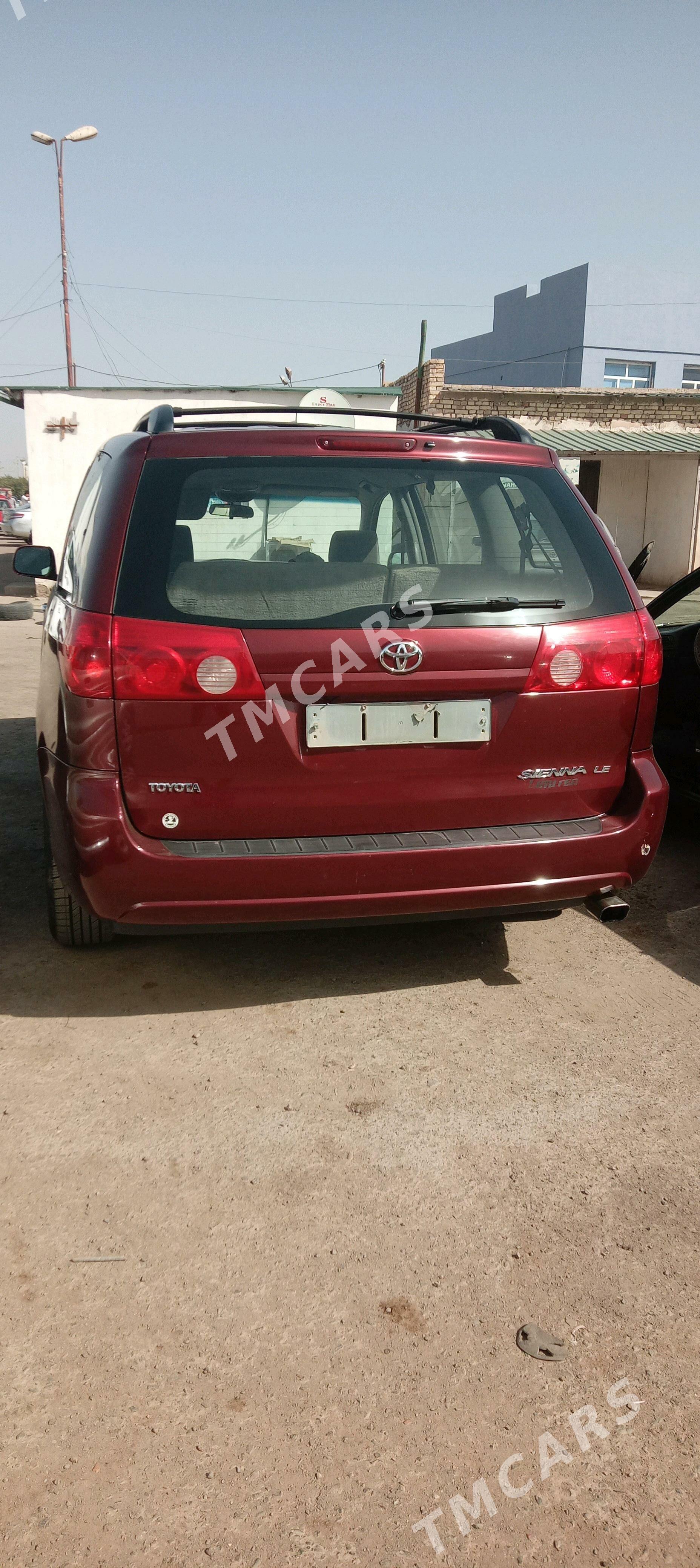 Toyota Sienna 2008 - 205 000 TMT - Губадаг - img 2