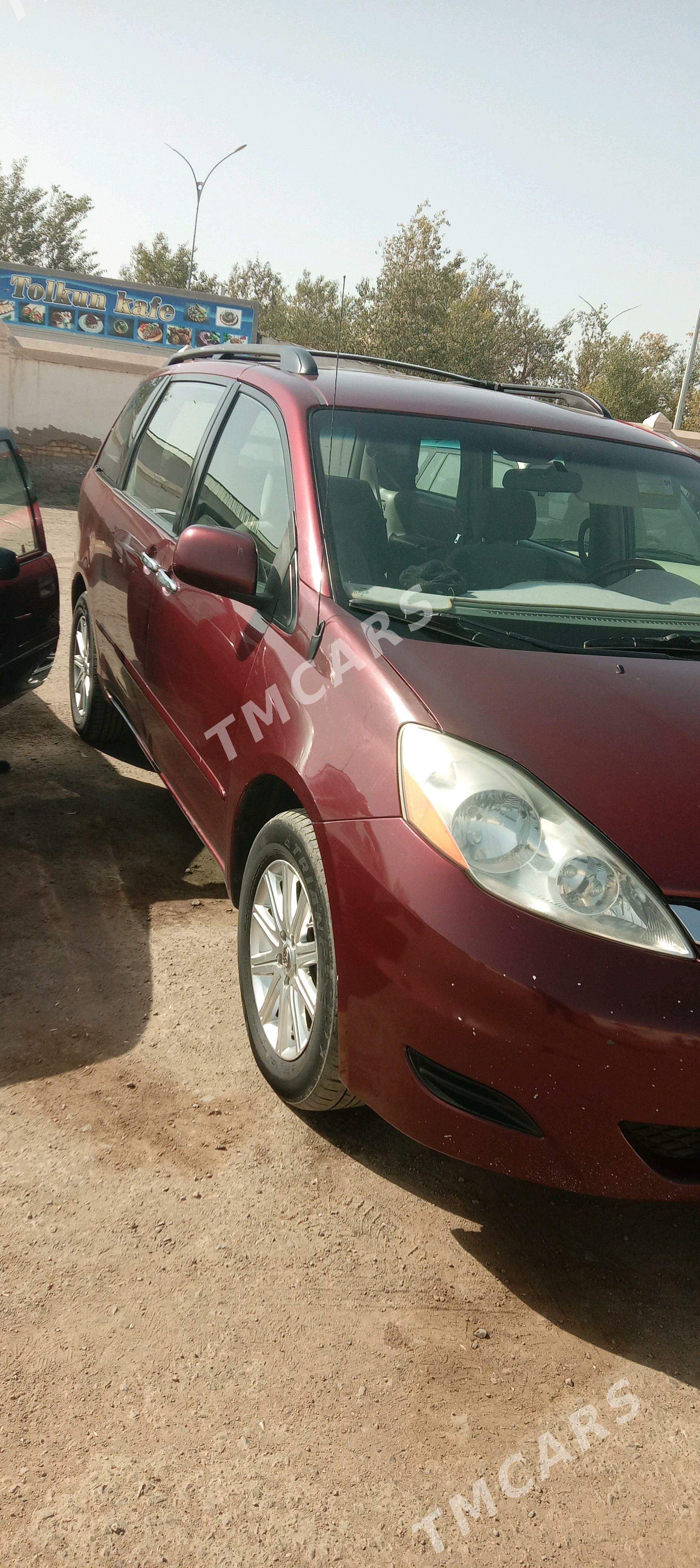 Toyota Sienna 2008 - 205 000 TMT - Губадаг - img 5